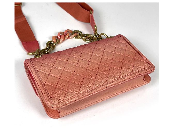 Borsa Chanel Matelassé in rosa salmone - vista 2