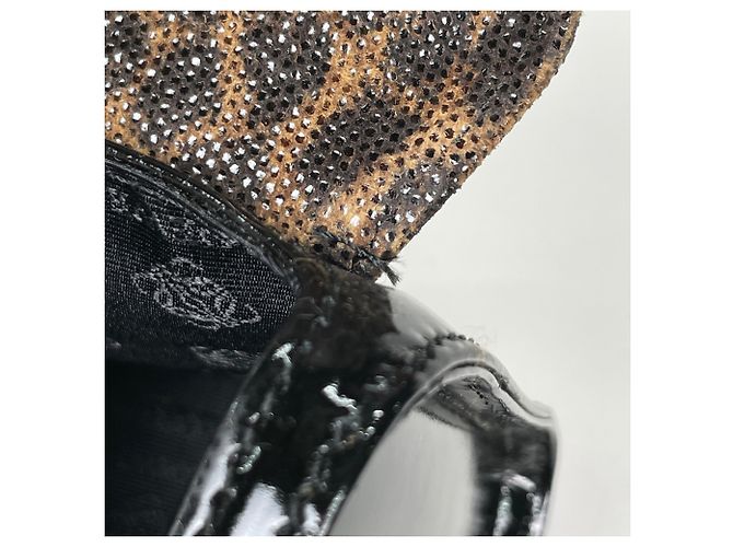 Borsa Loewe Velázquez in pelle verniciata nera Nero - vista 6
