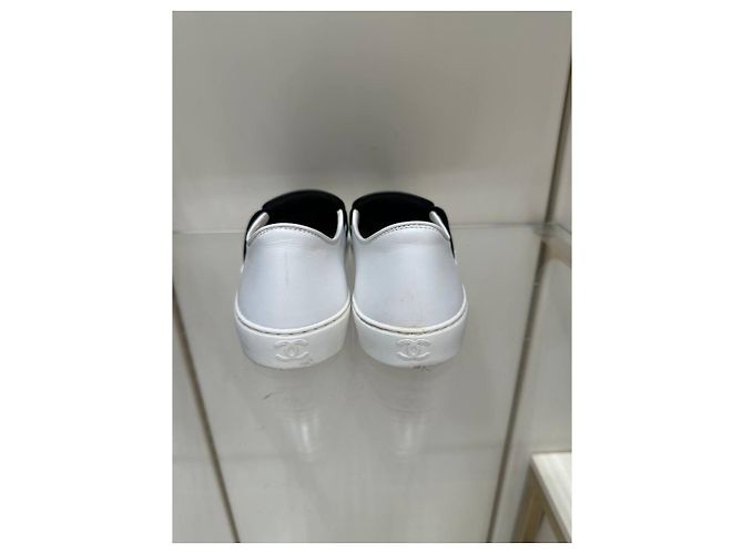 Scarpe basse slip-on in pelle Chanel Sz.36 usate - vista 5