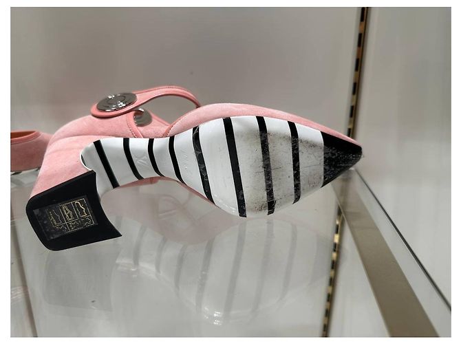 Louis Vuitton Décolleté in camoscio rosa LV Circle EU 38 Usato - vista 10