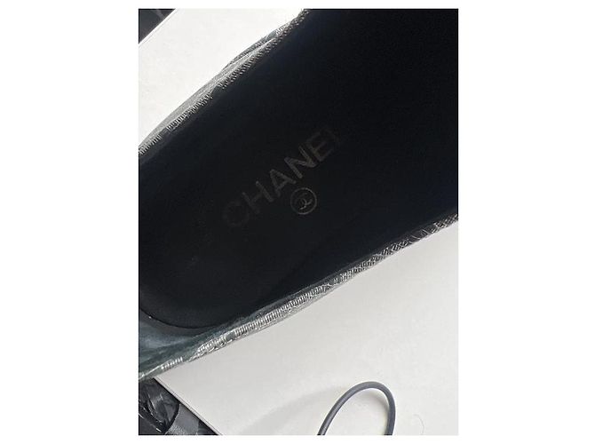 Scarpe Derby con lacci Chanel Argento - EU 36 Usate - vista 9