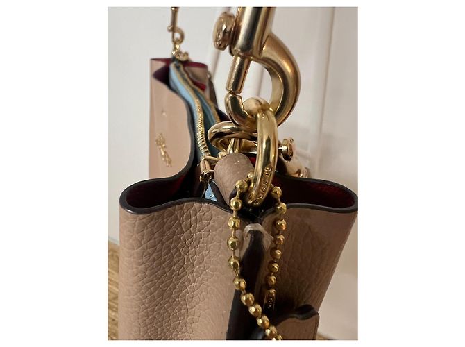 Coach Borsa a Secchiello in Pelle Martellata Beige - vista 16
