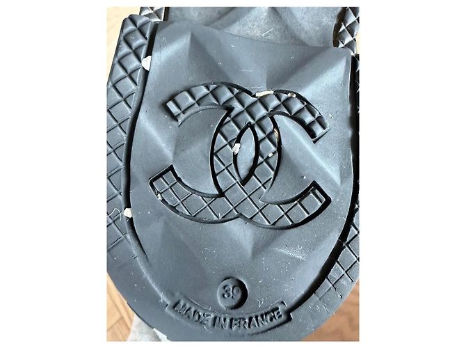 Stivaletti Chanel in gomma nera logo CC Nero - vista 6
