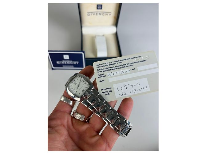 Vintage Givenchy Armbanduhr aus Edelstahl Silber Weiß - Ansicht 14