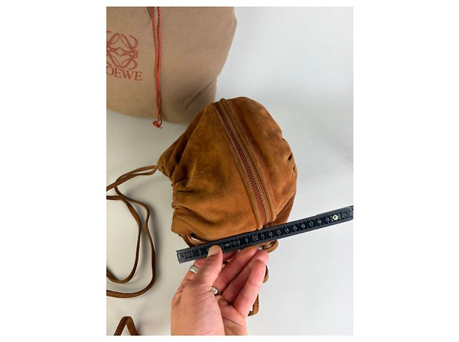 Vintage Loewe Beuteltasche aus Wildleder Rust Gold Rot - Ansicht 12