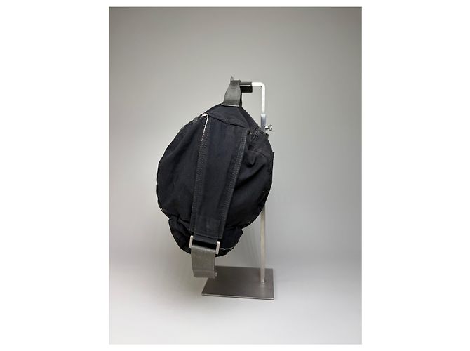 Vintage Prada Nylon Schultertasche Schwarz Silber - Ansicht 10