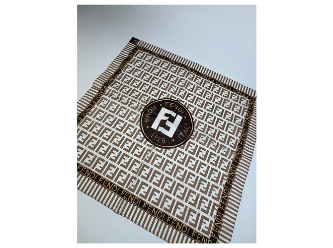 Zucca Foulard in seta Vintage Fendi FF Monogram Cream Brown Beige - vista 5