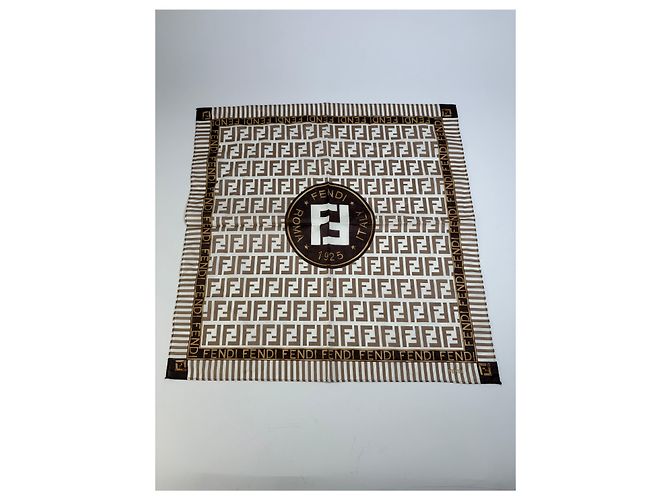 Zucca Foulard in seta Vintage Fendi FF Monogram Cream Brown Beige - vista 9
