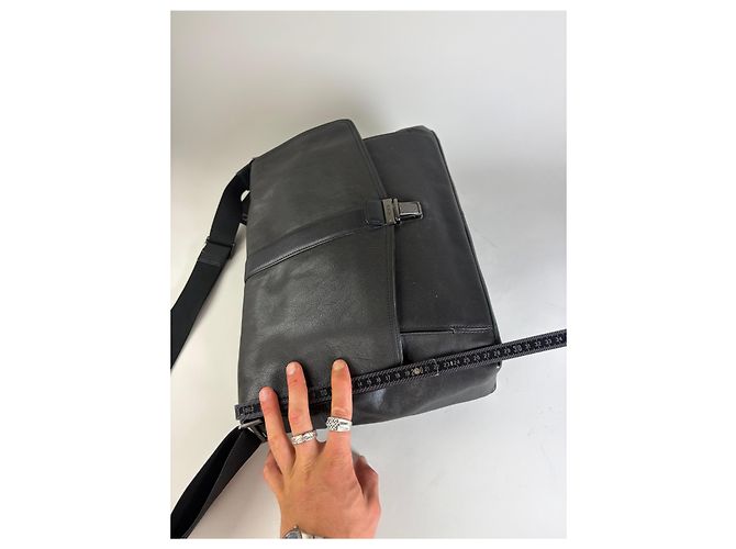 Borsa a tracolla Vintage Tumi in pelle Nera Argento Nero - vista 11