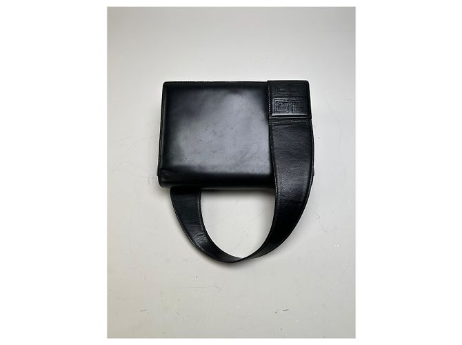 Vintage Givenchy Schultertasche aus glattem Leder Schwarz Gold - Ansicht 7