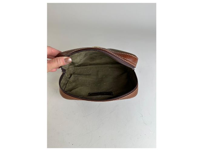 Necessaire Vintage Loewe in pelle martellata Olive Brown Verde - vista 3