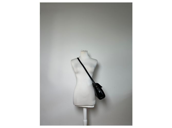 Bolsa de Ombro Vintage Givenchy em Couro Preta e Dourada Preto - vista 12