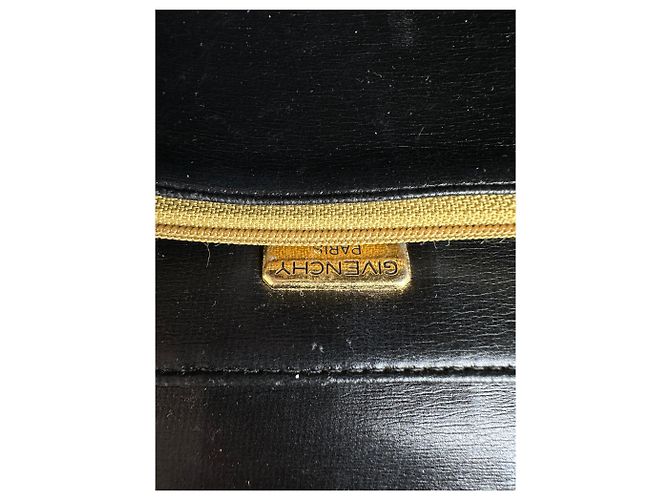 Bolsa de Ombro Vintage Givenchy em Couro Preta e Dourada Preto - vista 4