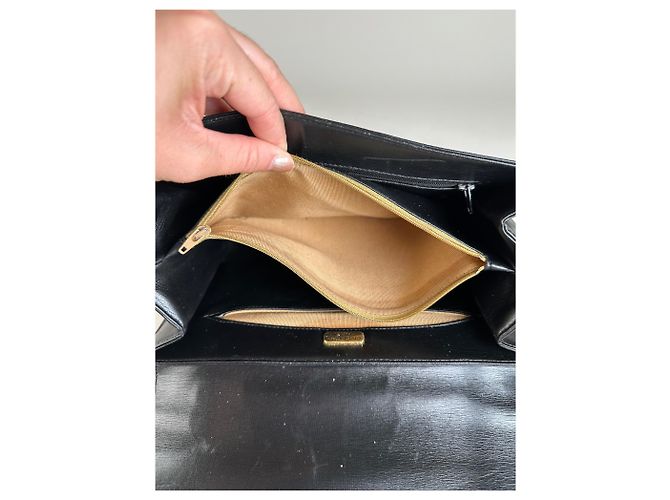 Bolsa de Ombro Vintage Givenchy em Couro Preta e Dourada Preto - vista 7