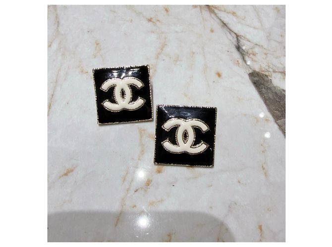 Chanel Ohrringe Emaille Stecker quadratisches Motiv Mehrfarben - Ansicht 2