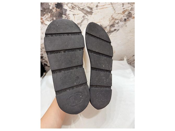 Sneakers Chanel in pelle bianca con suola platform Multicolore - vista 6