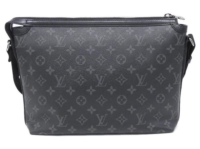 Borsa a tracolla Louis Vuitton Odyssee Monogram Eclipse Nero - vista 2
