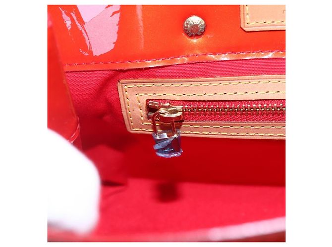 LOUIS VUITTON Monogram Vernis Reade PM Hand Bag Red Rouge M91088 LV - vista 18