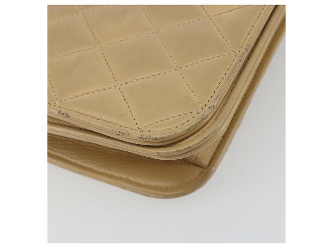 CHANEL Bolso de hombro Matelassé con cadena en piel de cordero beige y CC dorado - vista 11