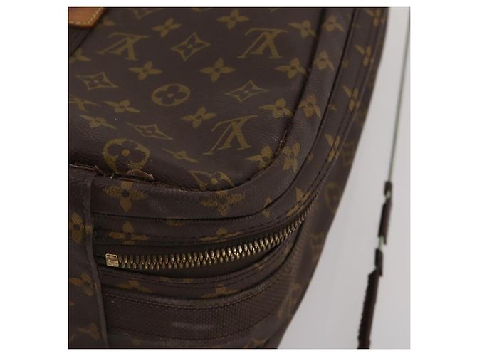 LOUIS VUITTON Sac Boston Monogram Satellite 65 M23352 LV - vue 17
