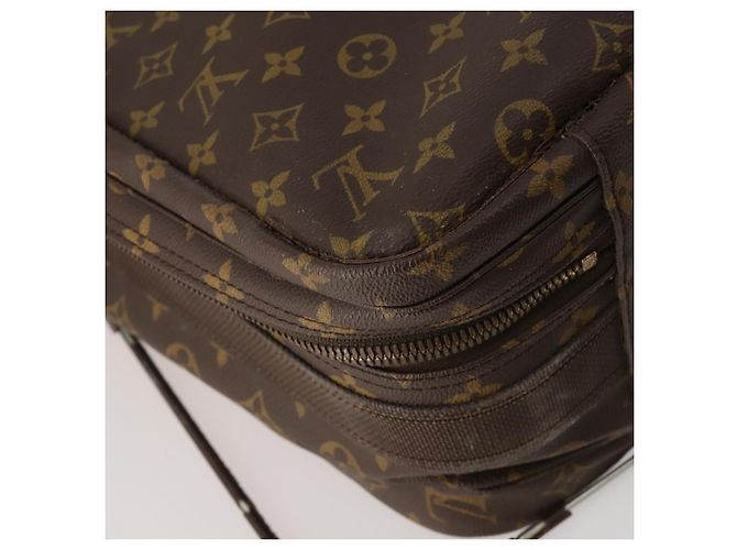 LOUIS VUITTON Sac Boston Monogram Satellite 65 M23352 LV - vue 18