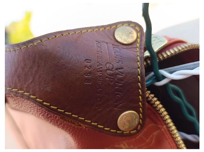 Borsa da viaggio Louis Vuitton America's Cup in tela Monogram marrone e pelle naturale Rosso - vista 8