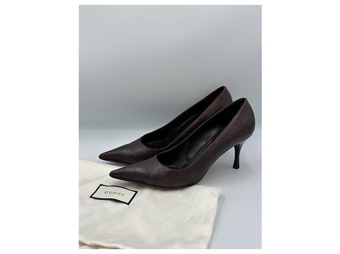 Gucci Escarpins en cuir embossé monogramme GG Marron - vue 2