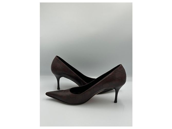 Gucci Escarpins en cuir embossé monogramme GG Marron - vue 7