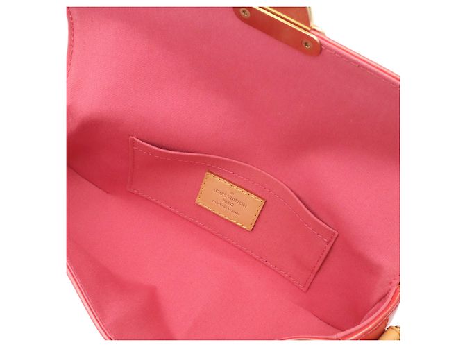 Borsa Pochette Louis Vuitton Monogram Vernis Malibu Street in Framboise Rosa - vista 10