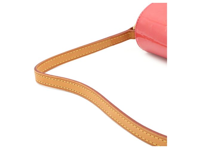 Borsa Pochette Louis Vuitton Monogram Vernis Malibu Street in Framboise Rosa - vista 5