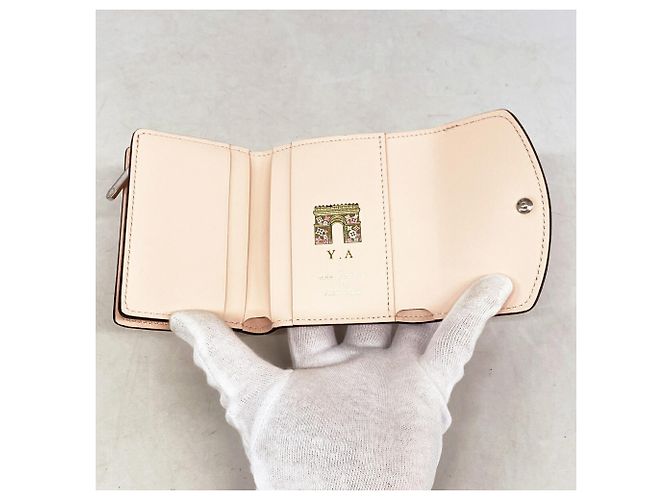Louis Vuitton Mahina Portefeuille Iris XS Tri-fold Wallet - vista 3