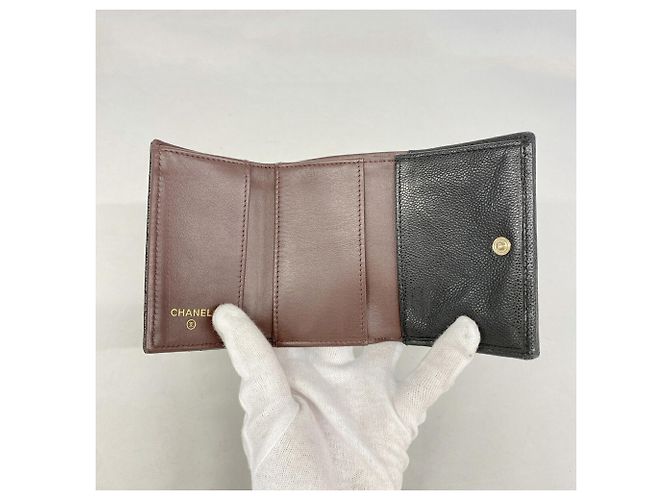 Portafoglio tri-fold Chanel in nero - vista 3