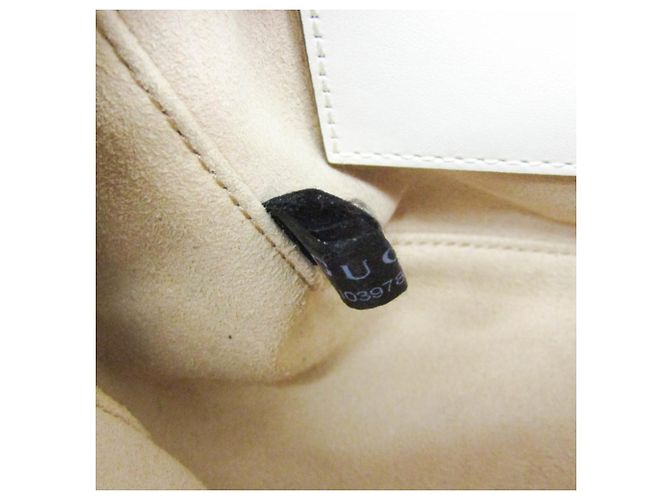 Borsa a tracolla con catena Gucci GG Marmont Bianco - vista 20