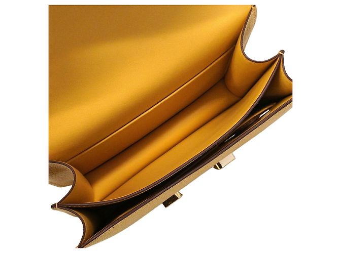 Hermès Borsa a tracolla Hermes Constance Mini Chevre Mysore D'oro - vista 3