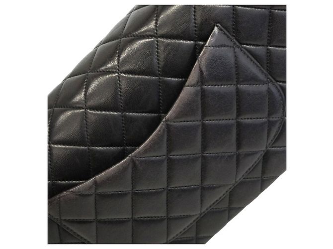 Borsa Chanel in pelle d'agnello matelassé nera Nero - vista 9