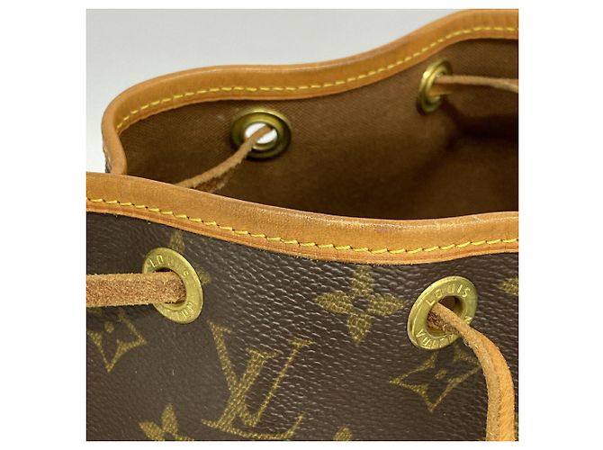 Noe Borsa a tracolla Louis Vuitton Monogram Petit Noé Marrone - vista 7