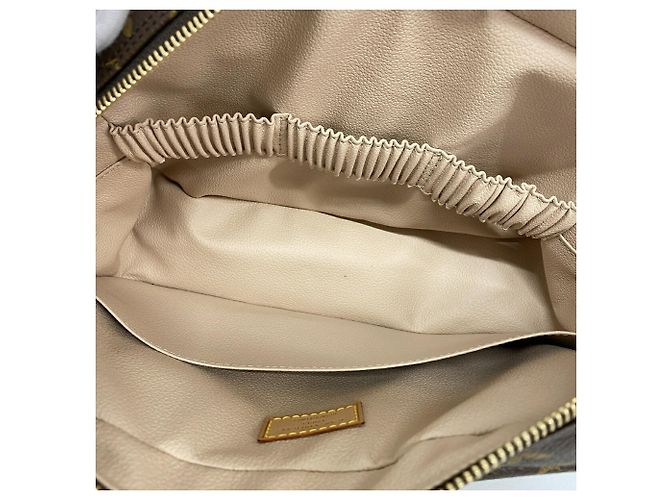 Astuccio Louis Vuitton Monogram Toilette 28 Marrone - vista 4
