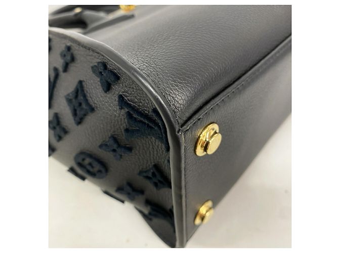 Borsa Louis Vuitton On My Side MM in Noir Nero - vista 6