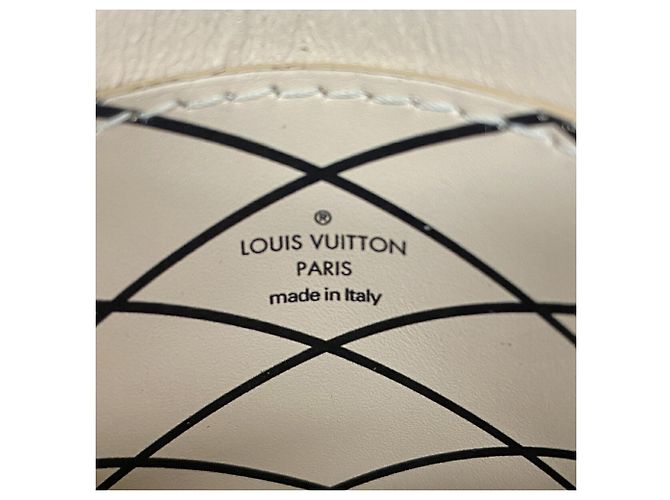 Borsa a tracolla Louis Vuitton Monogram Reverse Pochette Trunk Vertical Marrone - vista 5