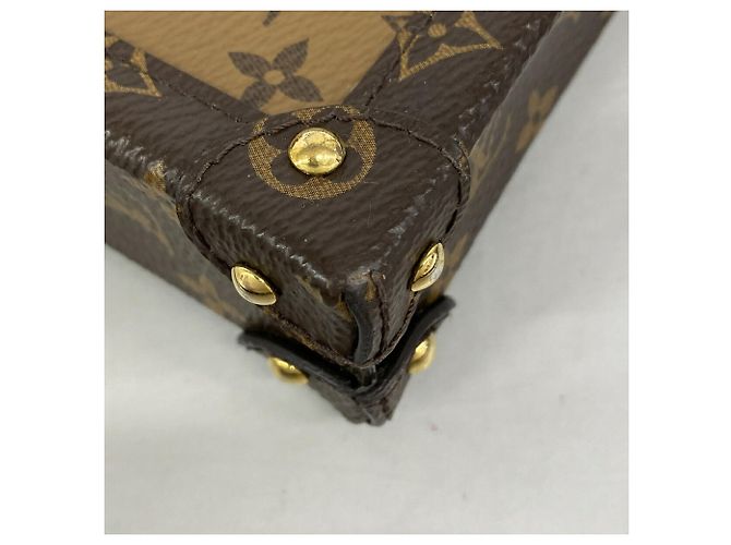 Borsa a tracolla Louis Vuitton Monogram Reverse Pochette Trunk Vertical Marrone - vista 6