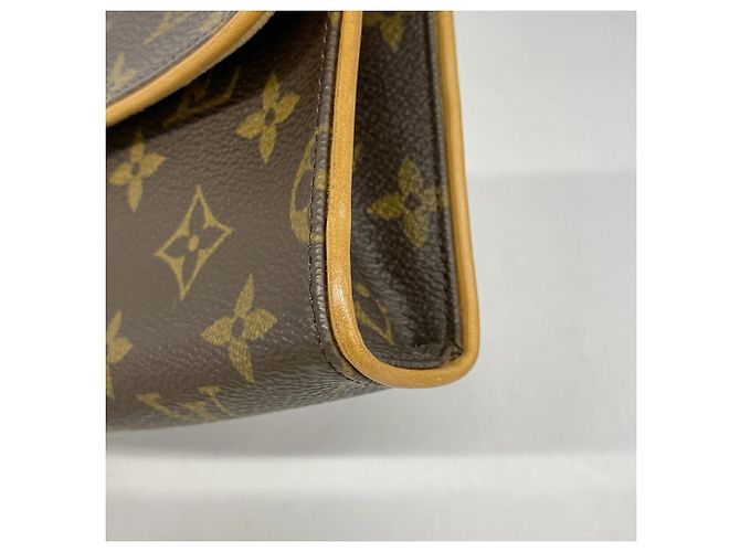Louis Vuitton Monogram Pochette Florentine Fanny Pack Marrone - vista 7
