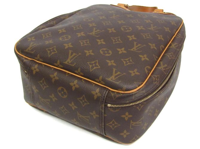 Borsa Boston Louis Vuitton Monogram Excursion Marrone - vista 2