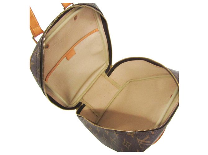 Borsa Boston Louis Vuitton Monogram Excursion Marrone - vista 3