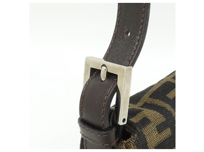 Borsa a tracolla Fendi Baguette 26424 Marrone - vista 7