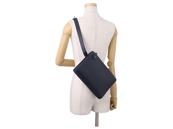 Hermès Volotto Blue Navy in pelle Evergrain, clutch e borsa a tracolla Blu navy - vista 4