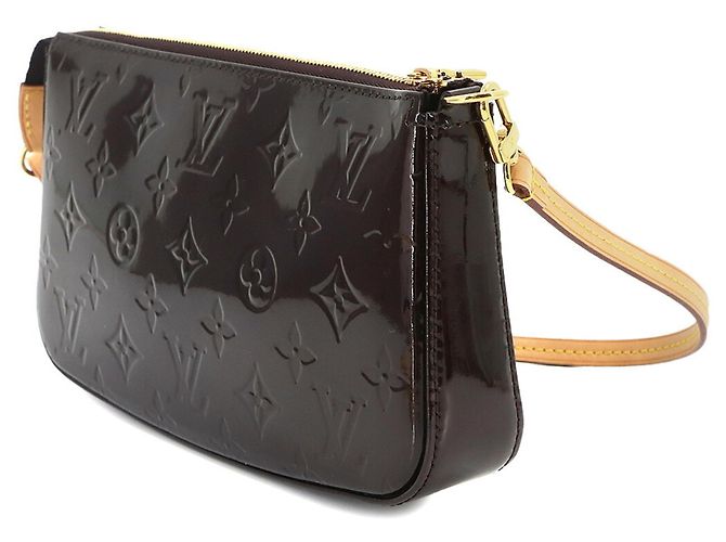 Louis Vuitton Monogram Vernis Pochette Accessoires Handbag Dark red - view 3