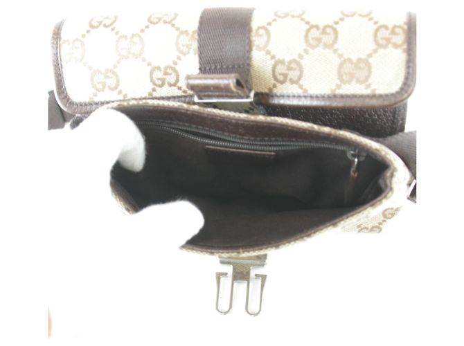 Mini borsa a vita Gucci in beige - vista 14