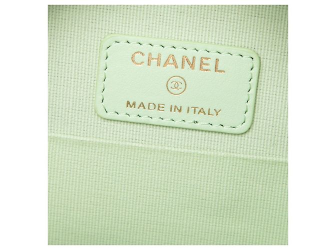 Clutch rotonda Chanel 19 con catena in pelle d'agnello verde - vista 5