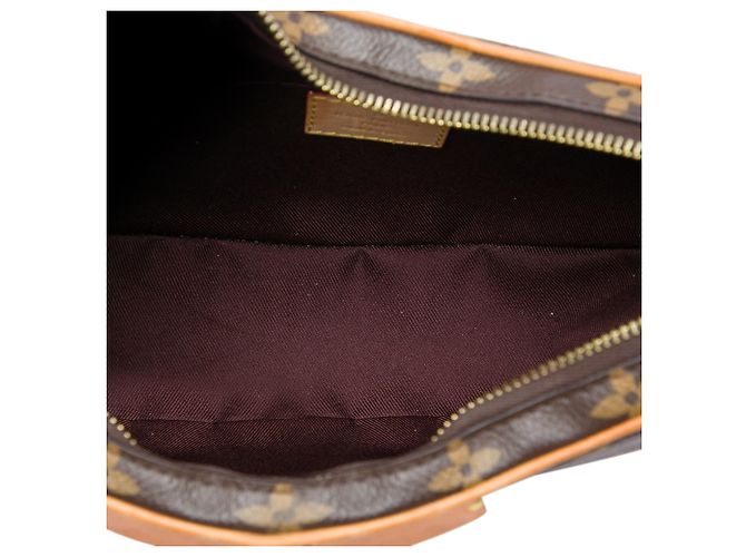 Louis Vuitton Brown Monogram Croissant MM Castaño - vista 4