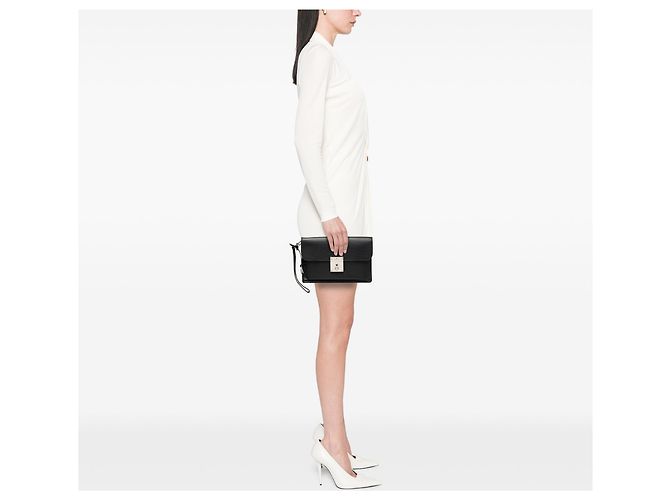 Clutch Louis Vuitton Black Epi Neo Belaia Nero - vista 6